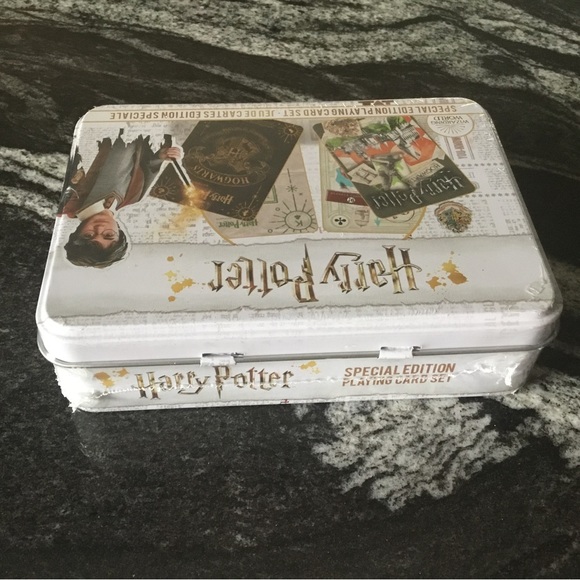 Harry Potter Wizarding World Special Edition Two Deck Playing Cards Set Tin NIB - Picture 4 of 4